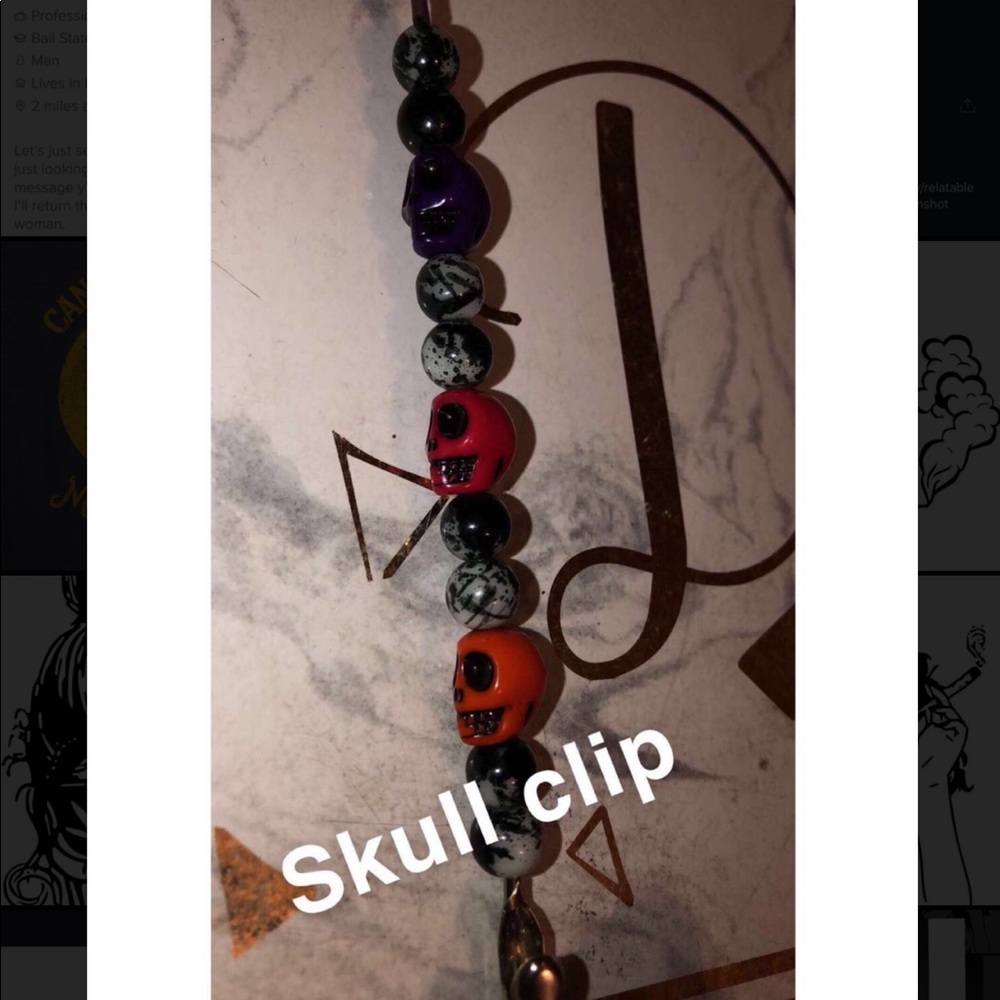 Roach clips